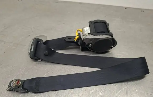 Mitsubishi Outlander Front seatbelt 6091406 0435095