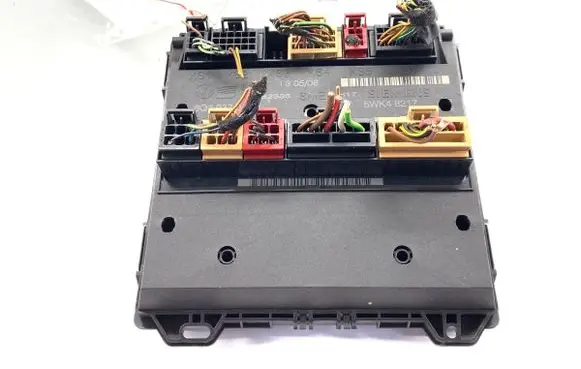 Skoda Fabia Mk1 (6Y) Central body control module 6Q1937049F