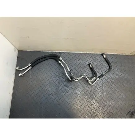 BMW 5 F10 F11 Oil cooling pipe 7589528 7589529