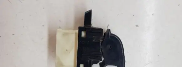 Mazda Premacy Electric window control switch 3582A22