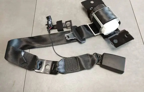 Volkswagen Amarok II Middle seatbelt (rear) KB3B26611C72A 2HJ857704C