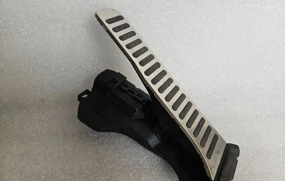 Volkswagen PASSAT B6 Accelerator throttle pedal 1K1723503L