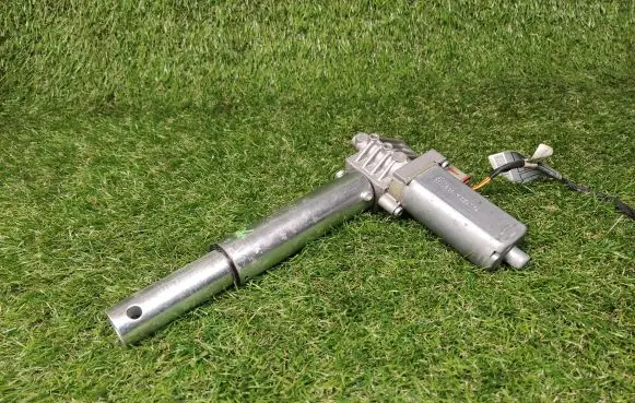 BMW 5 E60 E61 Seat adjustment motor 8321089 0390203232