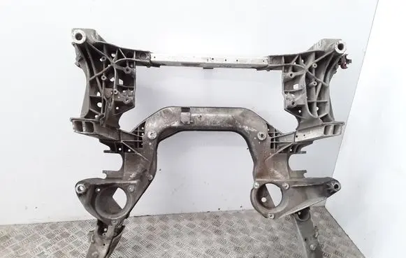 BMW 5 F10 F11 Front subframe 6797648 6797647