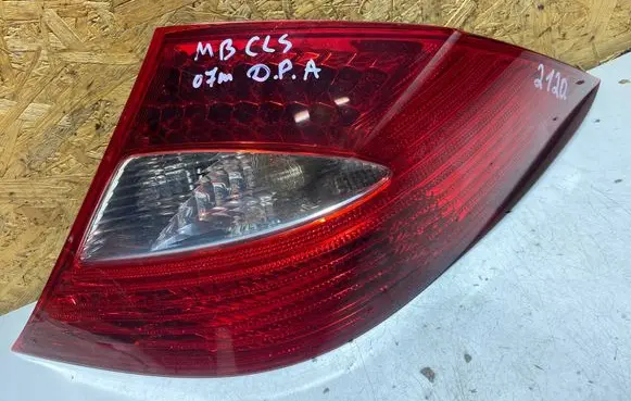 Mercedes-Benz CLS C219 Rear/tail lights A2198200264
