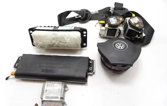 Volkswagen Golf VI Airbag set 