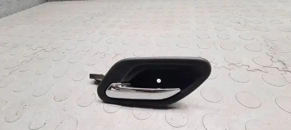 BMW 5 E39 Front door interior handle 8226049