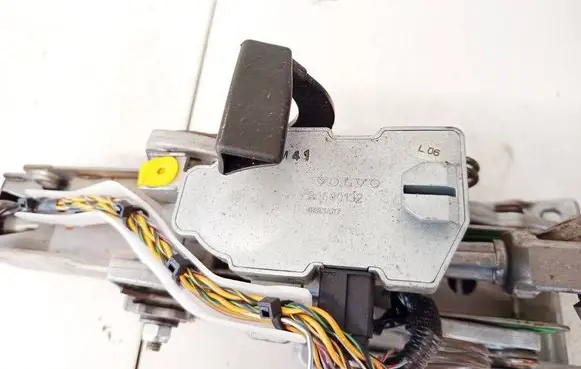 Steering wheel lock