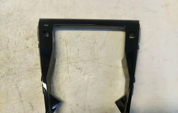 Peugeot 2008 II Dashboard center trim panel 