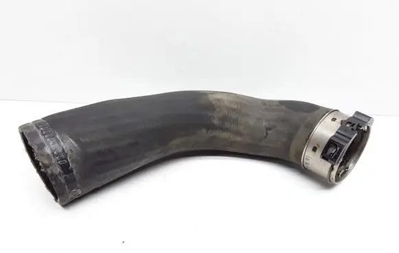 Volvo V40 Intercooler hose/pipe 31657753