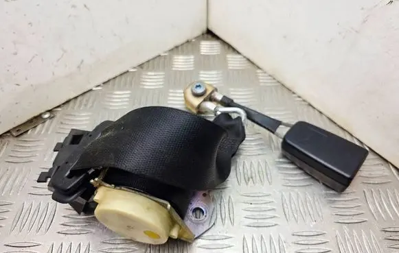 Mercedes-Benz S W221 Middle seatbelt (rear) A2218600585 33042856 33052211