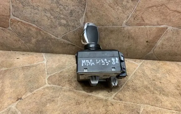 Mercedes-Benz CLS C218 X218 Ignition lock A2129055400