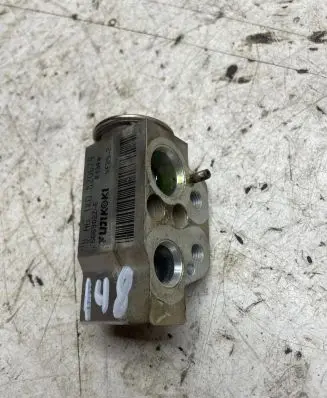 Skoda Octavia Mk2 (1Z) Air conditioning (A/C) expansion valve 1k1820103 1k0820679