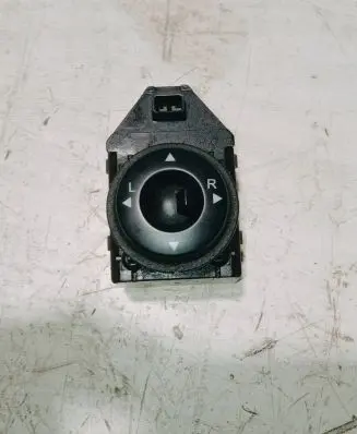 KIA Ceed Wing mirror switch 457480