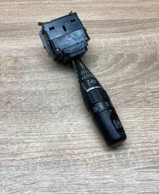 Mitsubishi Pajero Wiper control stalk P7140G52