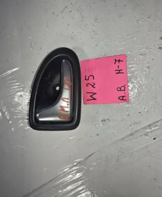 Renault Megane I Front door interior handle 8200028994 8200028995
