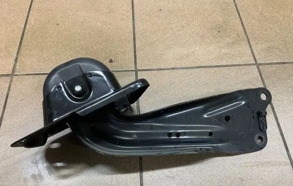 Audi A3 S3 8V Rear upper control arm/wishbone 5Q0505226C 1K0505130