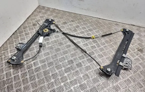 Mercedes-Benz E C207 W207 Front door electric window regulator 961959101