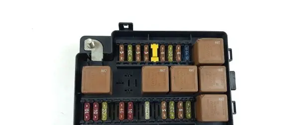 Jaguar XK8 - XKR Fuse module LJB2822DB M3765