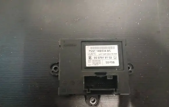 Volvo S80 Door control unit/module 7G9T14B534BC 0507918102