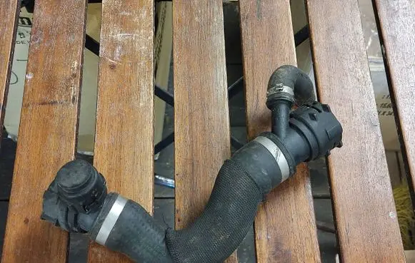 BMW X5 E70 Engine coolant pipe/hose 7794154 13476810