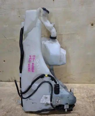 Volvo V50 Windshield washer fluid reservoir/tank 4N51-13K163-AE