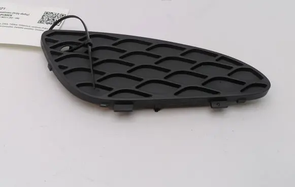 Mercedes-Benz E W211 Front bumper lower grill A2118850253