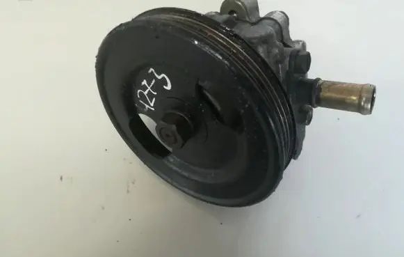 Mitsubishi Pajero Sport I Power steering pump mr448507