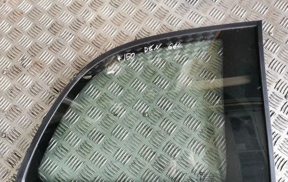 Opel Zafira A Rear side window
