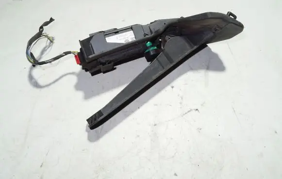 Volkswagen PASSAT B6 Accelerator throttle pedal 1K2723503M 6PV00874501