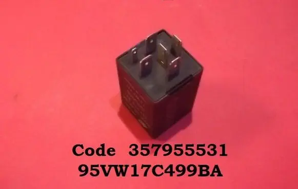 Volkswagen Golf IV Window wiper relay 357955531 95VW17C499BA