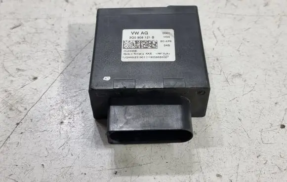 Audi A3 S3 8V Fuel injection pump control unit/module 3Q0906121B
