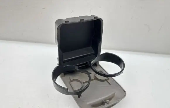 Subaru Forester SF Cup holder back 