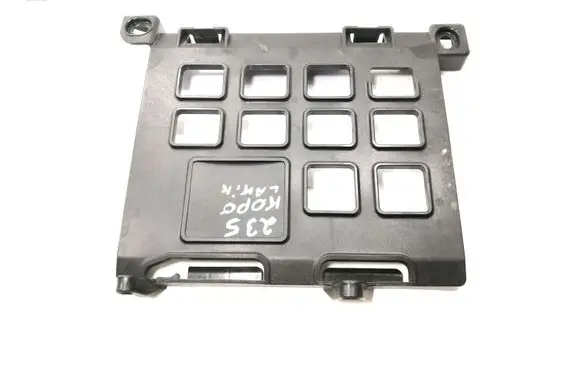 Audi A8 S8 D4 4H Other engine bay part 4H0906330E