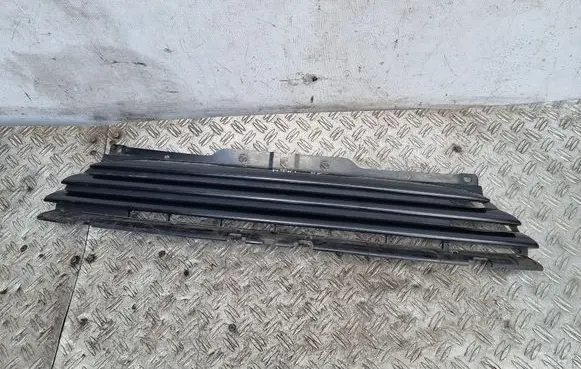 Mini One - Cooper Coupe R56 Front bumper upper radiator grill 2751289