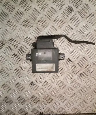 Volkswagen PASSAT B7 Voltage converter/converter module 3aa919041