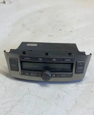 Toyota Avensis T250 Climate control unit 5590005200