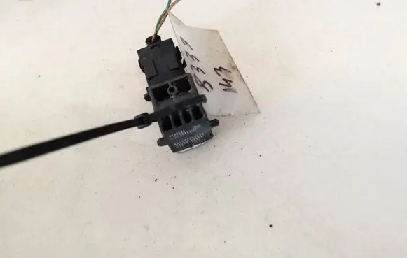 Hyundai Santa Fe Airbag deployment crash/impact sensor 959302b000 95930-2b000