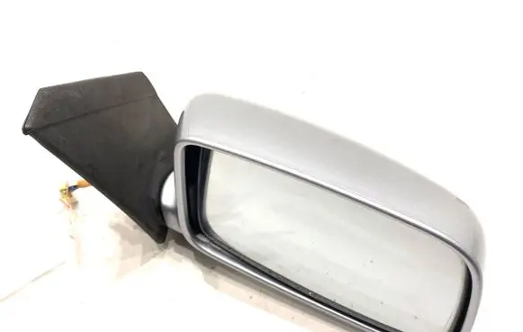 Front door electric wing mirror