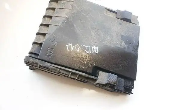 Volkswagen PASSAT B6 Fuse box cover 1K0937132 1K0937132F