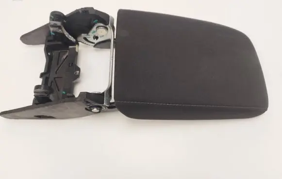 Volkswagen Tiguan Armrest 