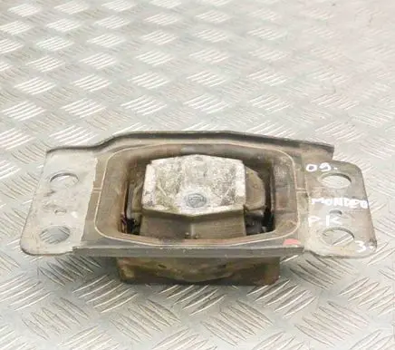 Ford Mondeo MK IV Engine mount bracket 7G917M121BA