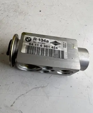 Air conditioning (A/C) expansion valve
