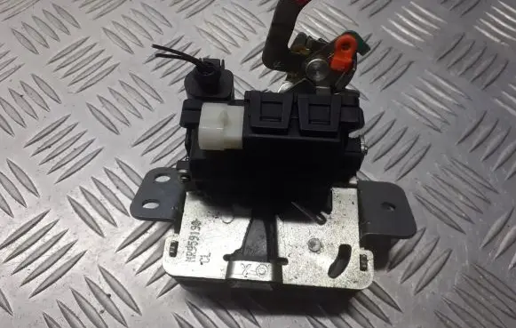 Mitsubishi Colt Tailgate/trunk/boot lock/catch/latch MR959190