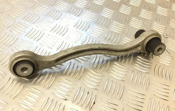 Mercedes-Benz C W205 Rear control arm A20402