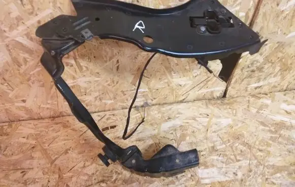 Mercedes-Benz E W211 Headlight/headlamp mounting bracket A1298172820 A2038800060 A0028202726