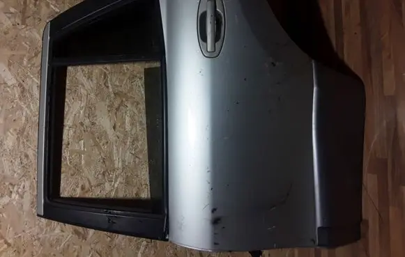 Hyundai Santa Fe Rear door