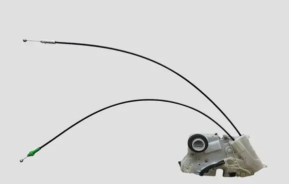 Toyota Yaris Front door lock
