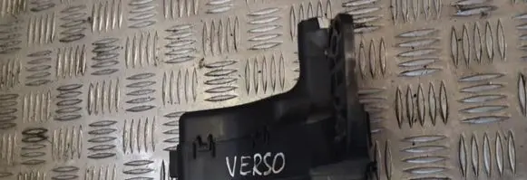 Toyota Corolla Verso AR10 Fuse module