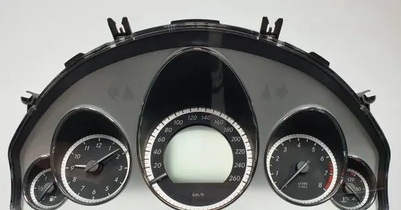 Mercedes-Benz E C207 W207 Speedometer (instrument cluster) A2129002910